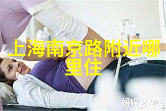 坐公交车居然弄了2个图片 - 乘客上厕所时不慎丢失两张照片公交车内的寻找与重聚故事