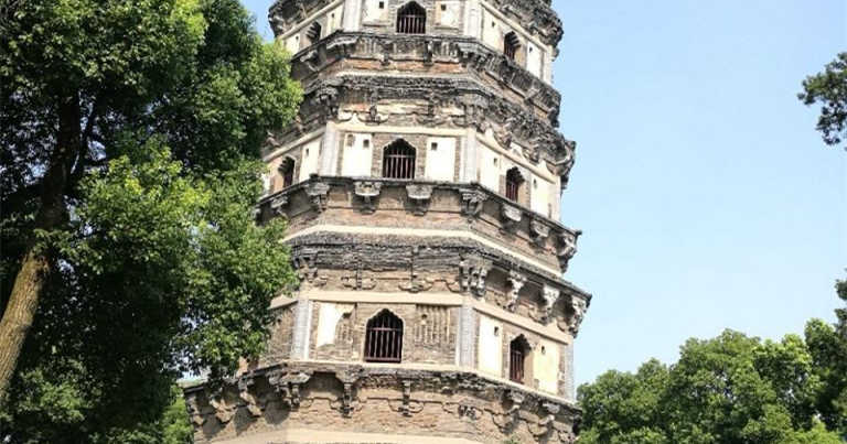 苏州旅游必去十大景点推荐（苏州最值得去的景点）/