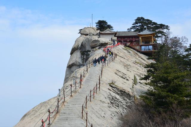 华山顶上住宿价钱_华山山顶住宿攻略_华山顶有住宿吗/