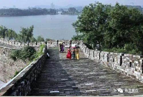 南京旅游必去十大景点推荐_去南宁旅游一般都是那些景点_冬天去融水旅游的景点/