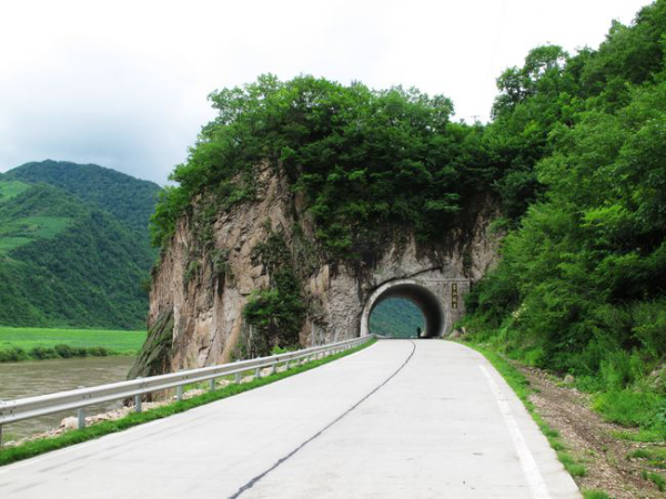 夏天旅游适合去的城市排行_夏天旅游适合去的景点_夏天适合去哪里旅游/