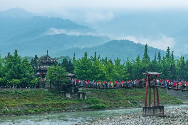 四川旅游必去十大景点推荐_四川旅游地方推荐_四川旅游必去景点推荐/