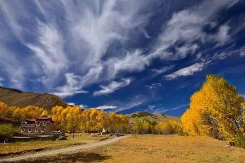 亚丁稻城的旅游攻略_攻略旅游亚丁稻城的路线_稻城亚丁旅游攻略/