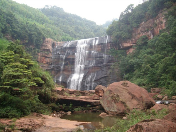 夏天旅游适合去的城市排行_夏天旅游适合去的景点_夏天适合去哪里旅游/